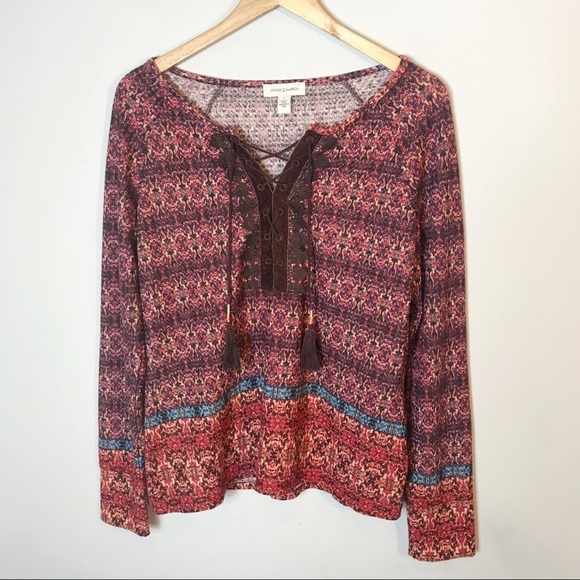 VINTAGE AMERICA Lara Lace Up Print Knit Top - Picture 2 of 8